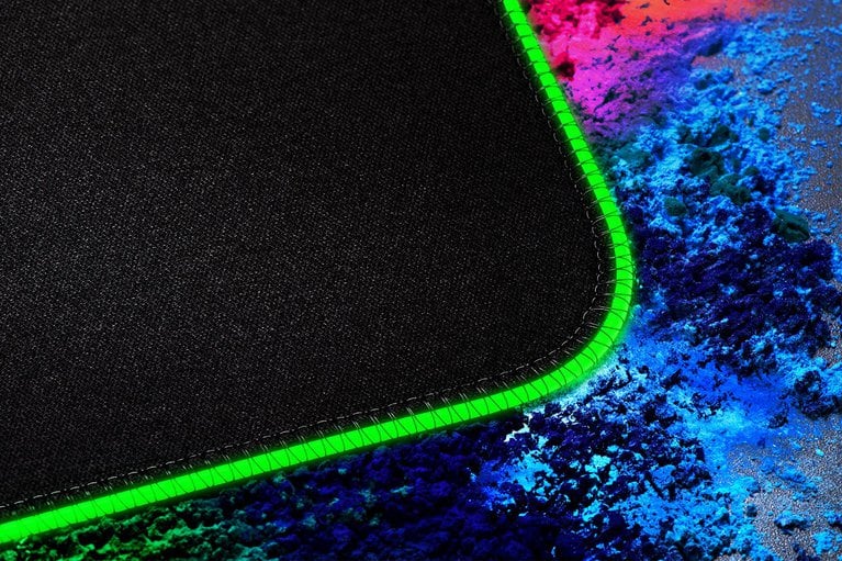 Razer Goliathus Chroma Mat (Black) Stitching Closeup - Shiny Black Surface (RGB Powder)