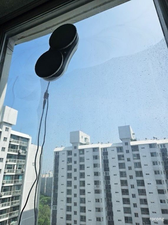  Robot lau kính tự động Everybot 