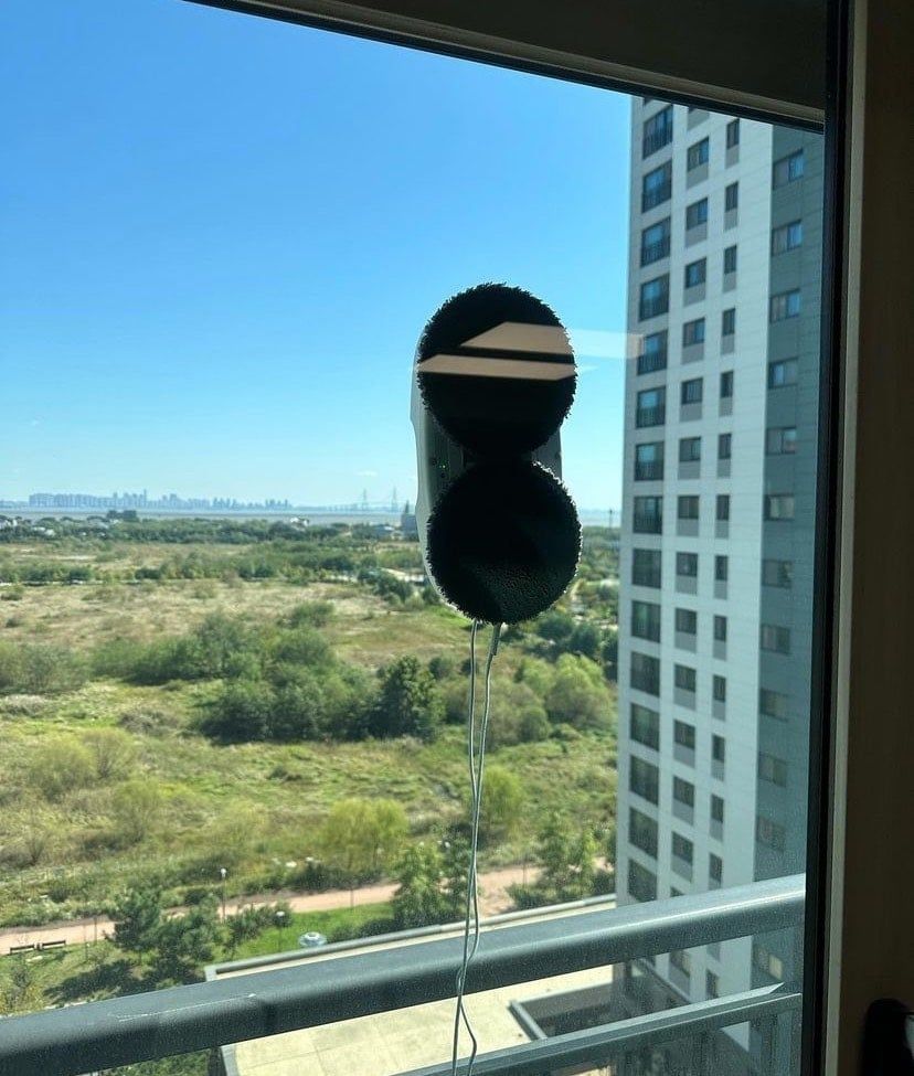  Robot lau kính tự động Everybot 