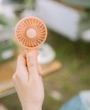  Quạt tích điện cầm tay LUMENA FAN C 