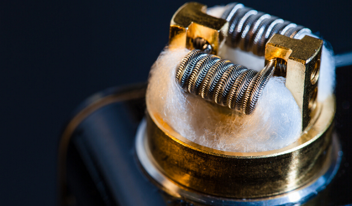 Coil vape nằm ở vị trí đầu đốt bên trong chứa coil và bông.