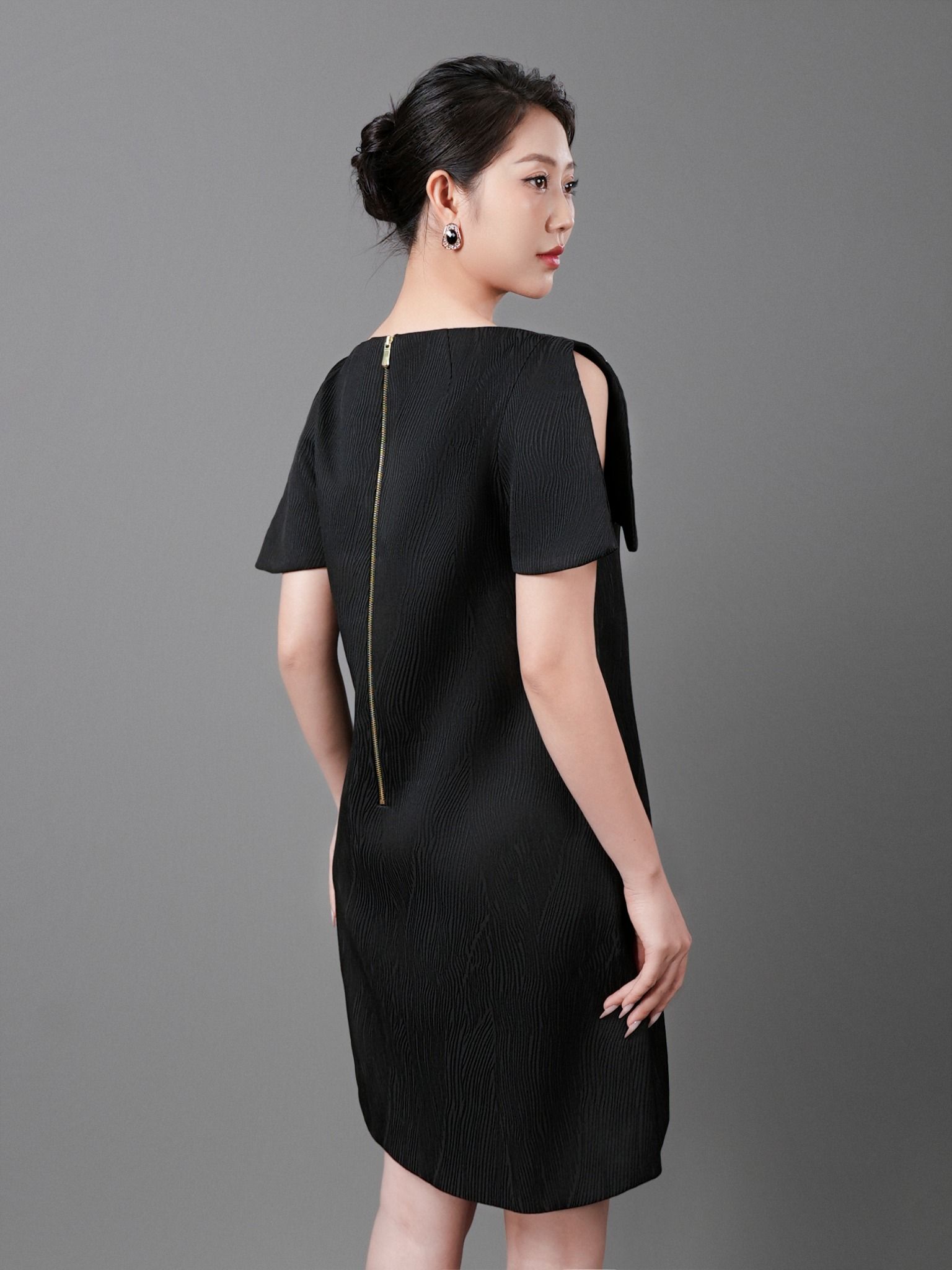  Đầm Karcsi 