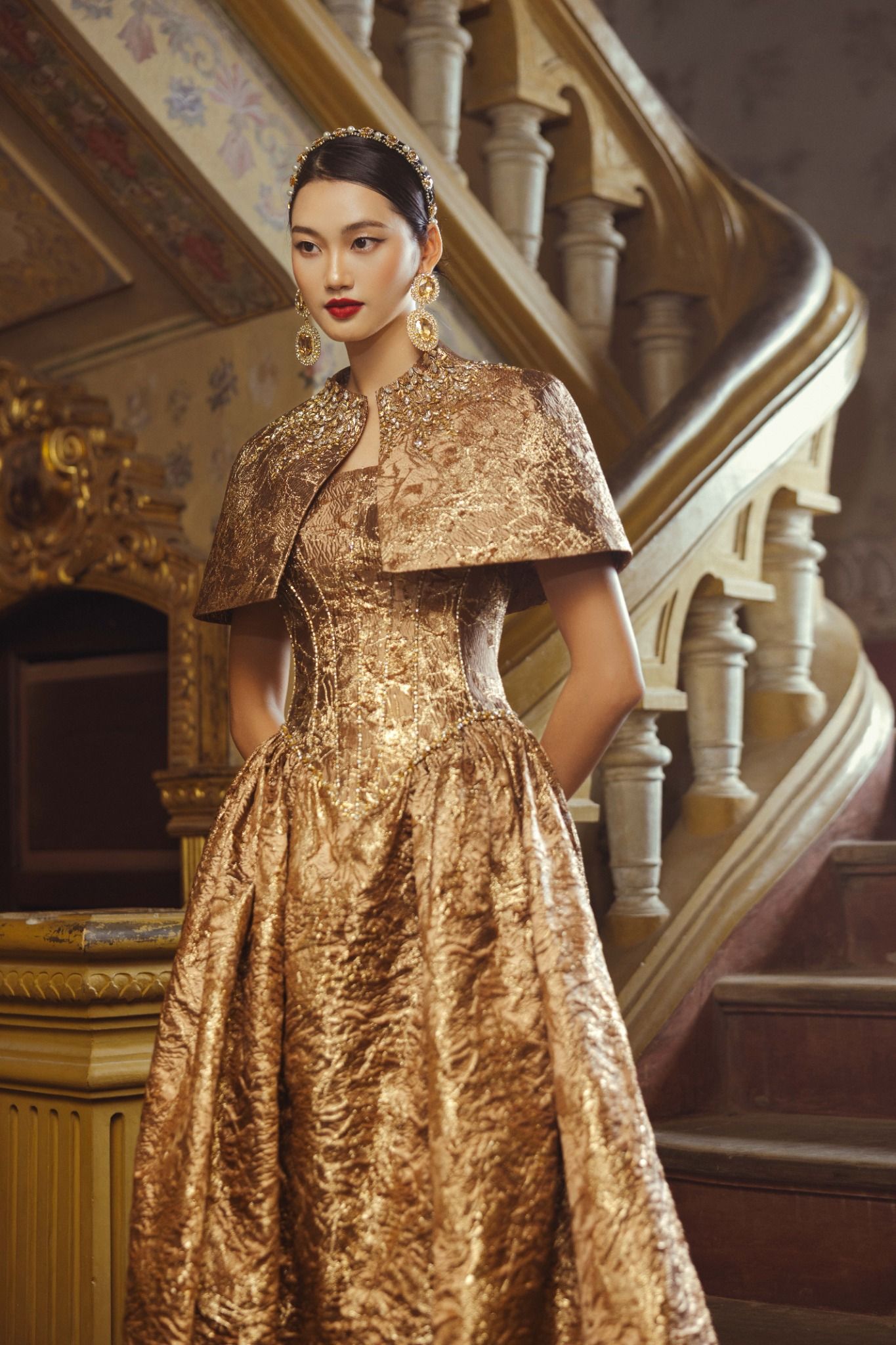  Đầm Regal Majesty 