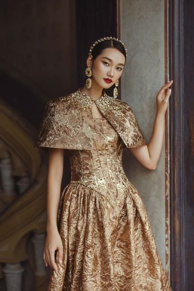  Đầm Regal Majesty 