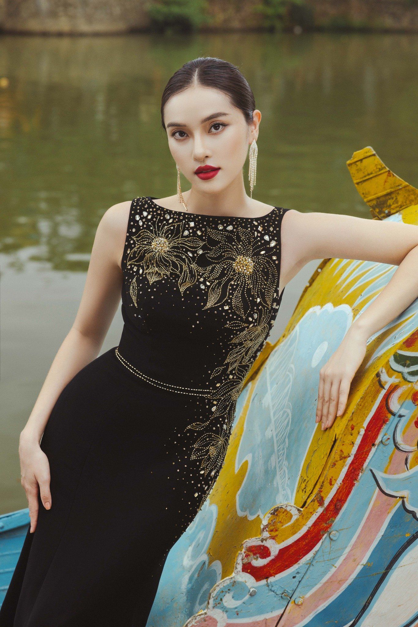  Đầm Celestial Lotus 