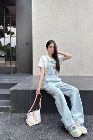  Set LV Denim Precise Positioning And Colorful Embroidery 