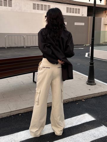  Quần LV Embroidered Casual Overalls Imported Fabrics 