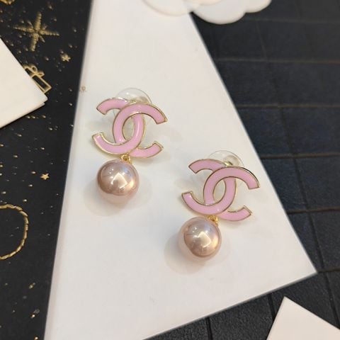  Chanel Pink Letter Pearl Earrings 