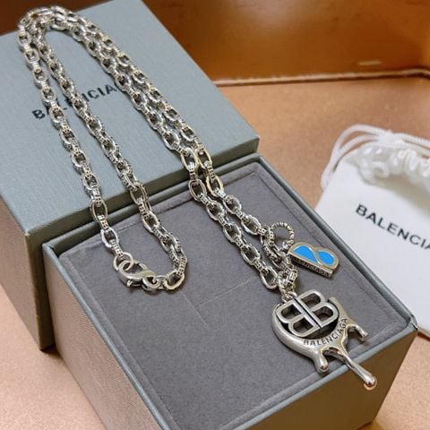  Balenciaga Necklaces Retro Style 
