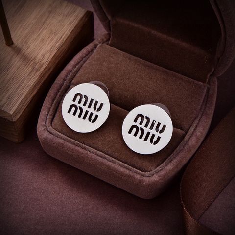  Miumiu Letter Earrings 