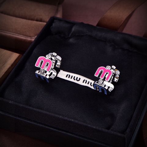  Miumiu Color Mixed Letter Earrings 
