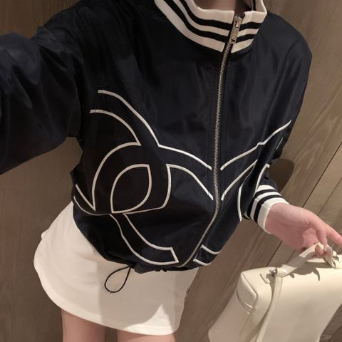  Chanel Exquisite Embroidered Baseball Jacket Coat Black Version 