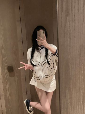  Chanel Exquisite Embroidered Baseball Jacket Coat White Version 