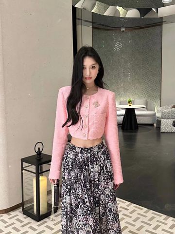  Chanel Round-neck Cherry Pink Jacket 