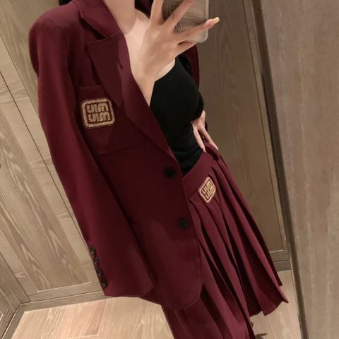  MiuMiu Customized Gold Thread Embroidered Letter Suit Jacket Wine 