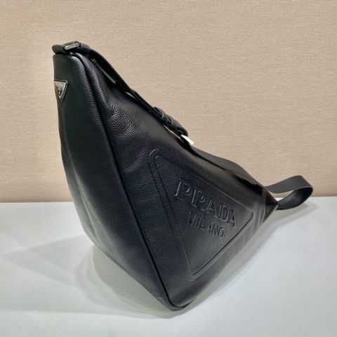  Túi Prada Triangle leather shoulder bag 