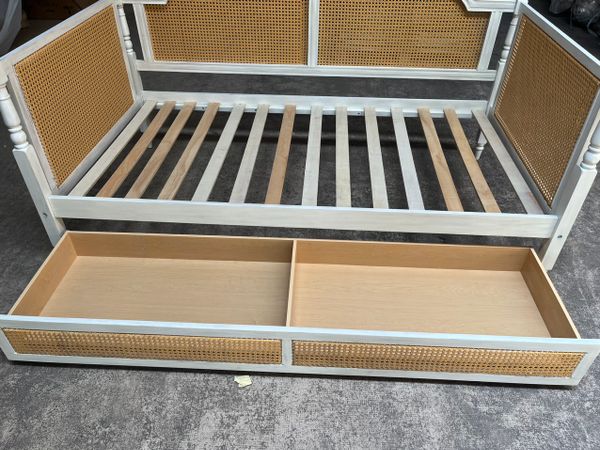  Rattan Twin/ Full Daybed With 2 Drawers 