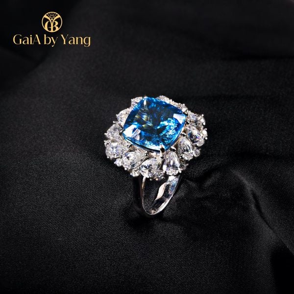  Nhẫn vàng trắng đính đá Topaz 