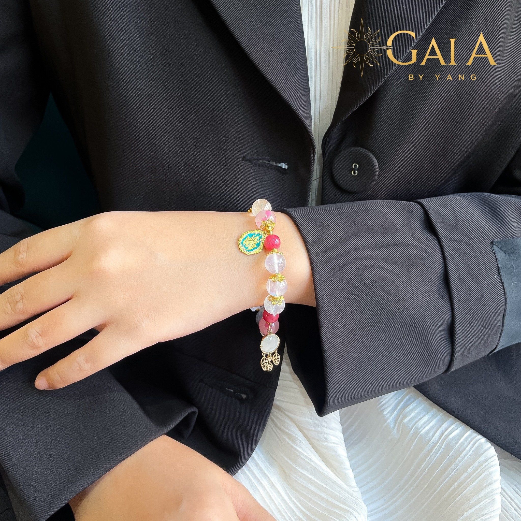  Vòng đá Tường Vy, Đào Hoa phối charm 