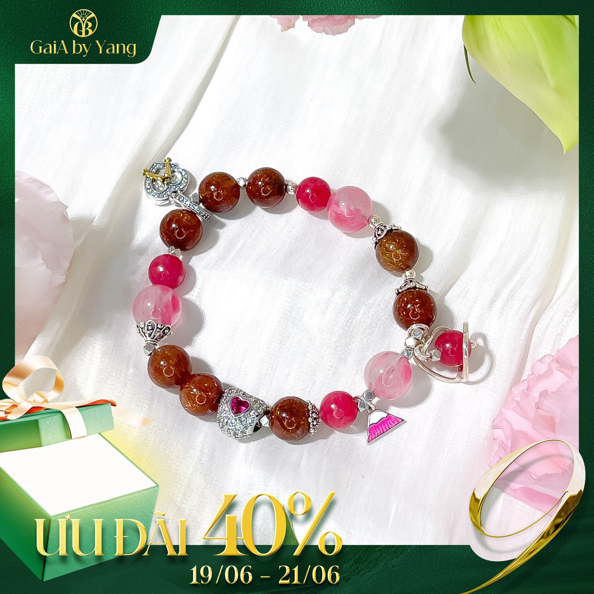  Vòng Thạch Anh Tóc Đỏ, Tường Vy phối charm 