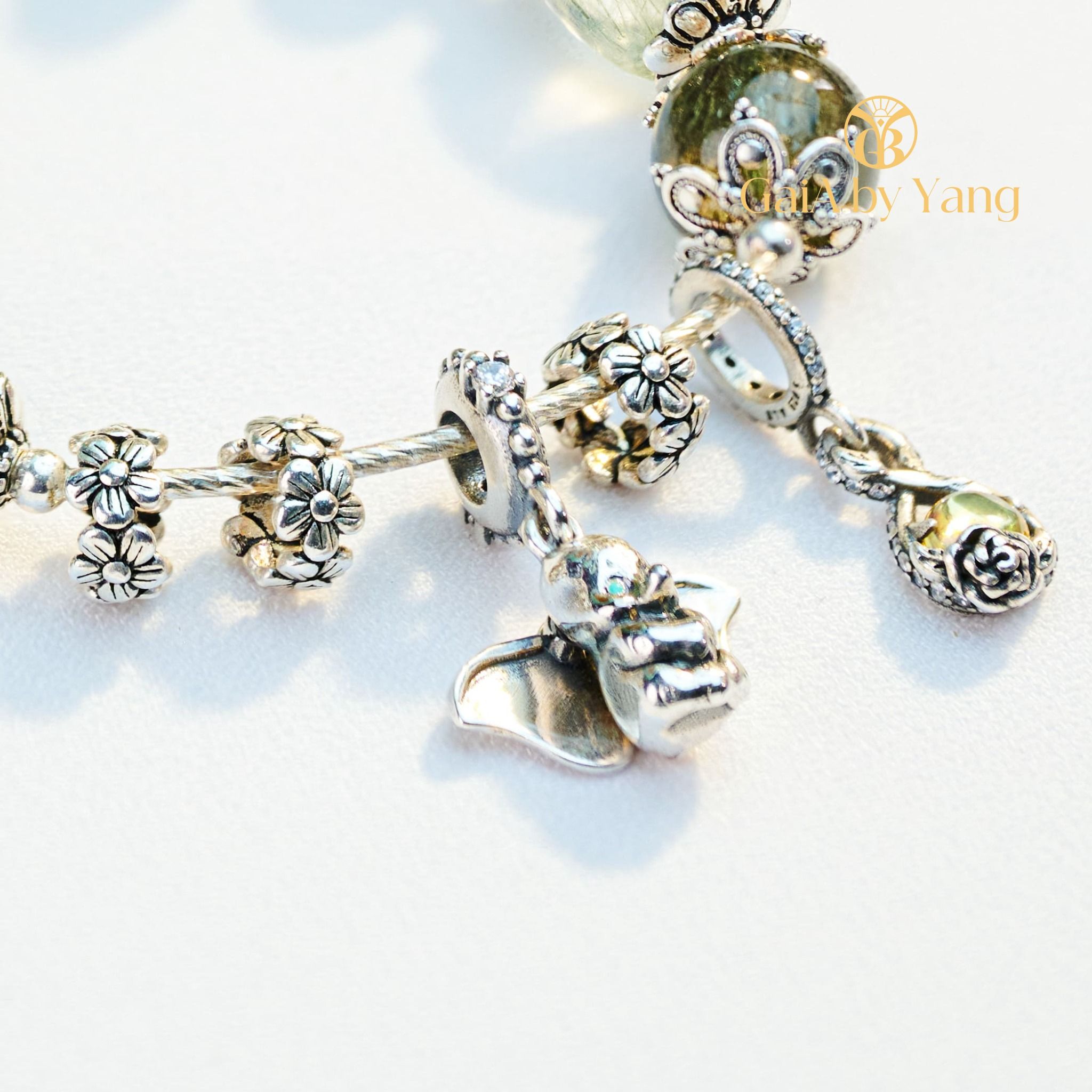  Vòng Thạch anh tóc xanh mix charm pandora 