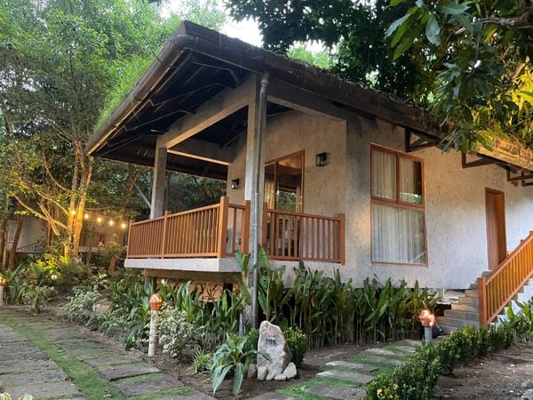 Bungalow Two Queen Beds