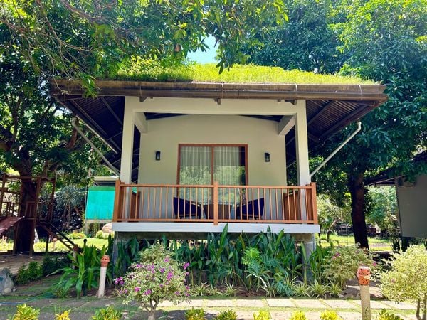 Bungalow Two Queen Beds