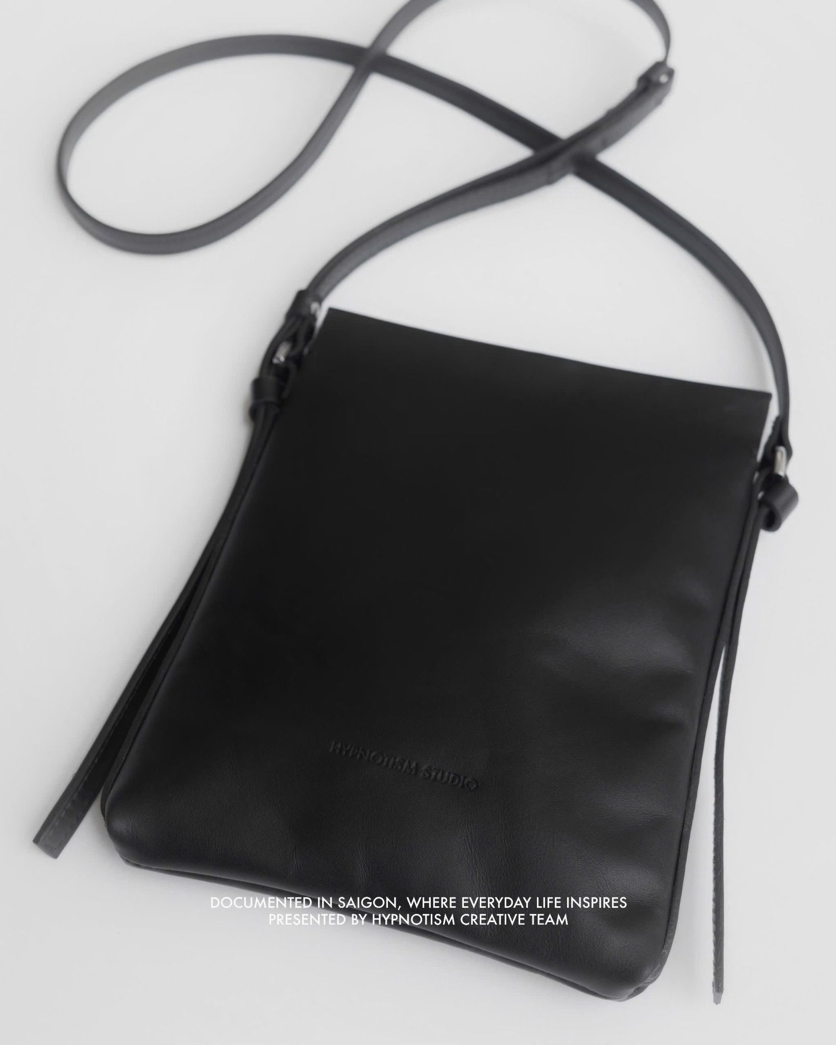  COMPACT LEATHER BAG 