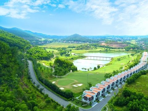 Amber Hills Golf & Resort (Yên Dũng) - Goda Golf