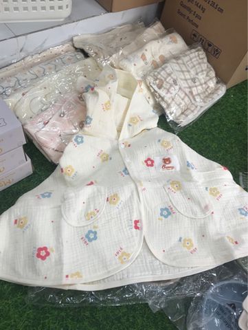 ÁO CHOÀNG BUNNY HOẠ TIẾT