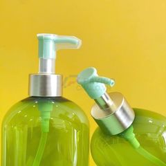 Chai vai bầu 250ml 500ml gel rửa tay sữa rửa mặt xanh lá trong nắp bơm khoen vàng