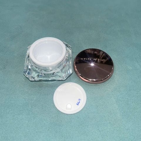 Hũ mỹ phẩm kim cương