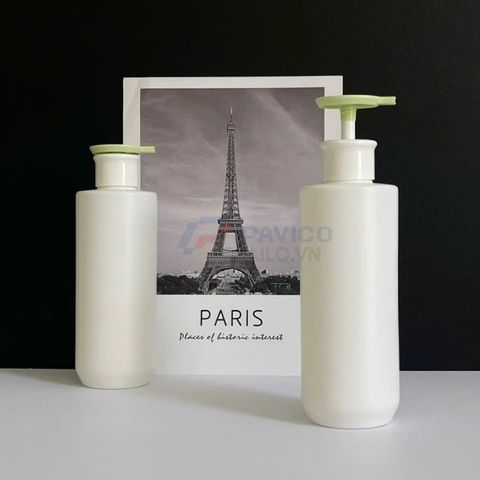 Chai trụ tròn 250ml 500ml đựng nước rửa tay trắng nắp xanh lá vòi nhấn