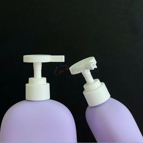 Chai bầu dẹt 300ml 500ml sữa rửa mặt tím nhạt nắp trắng vòi nhấn