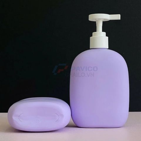 Chai bầu dẹt 300ml 500ml sữa rửa mặt tím nhạt nắp trắng vòi nhấn