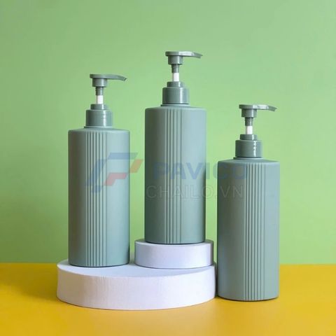 Chai đựng dầu gội sữa tắm HDPE 500ml xanh rêu dáng trụ đầu bơm