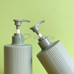 Chai đựng dầu gội sữa tắm HDPE 500ml xanh rêu dáng trụ đầu bơm