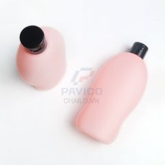 Chai đựng sữa tắm dáng cong hồng phấn nắp bật 250ml 500ml