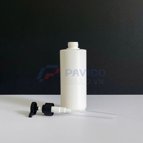 Chai HDPE 500ml vòi nhấn đen đựng dầu gội hoặc sữa tắm