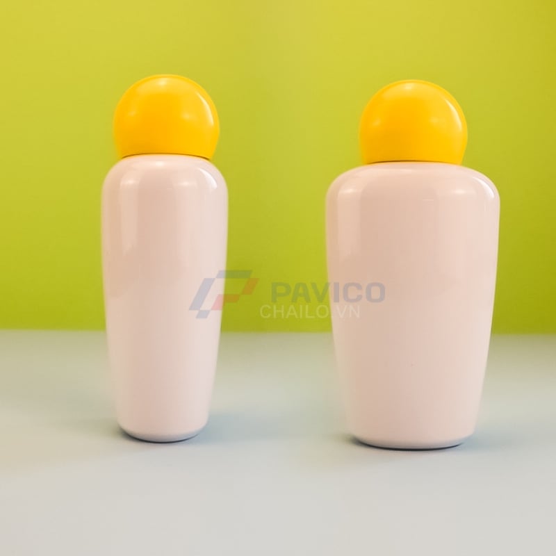 Chai nhựa hồng nhạt 120ml 220ml nắp bầu dục vàng mỹ phẩm