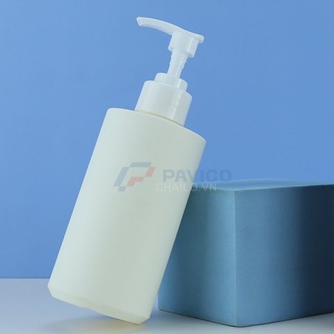 Chai nhựa mỹ phẩm dáng trụ 280ml 400ml nắp bật nắp bơm màu kem