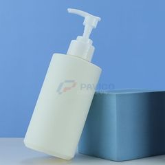 Chai nhựa mỹ phẩm dáng trụ 280ml 400ml nắp bật nắp bơm màu kem