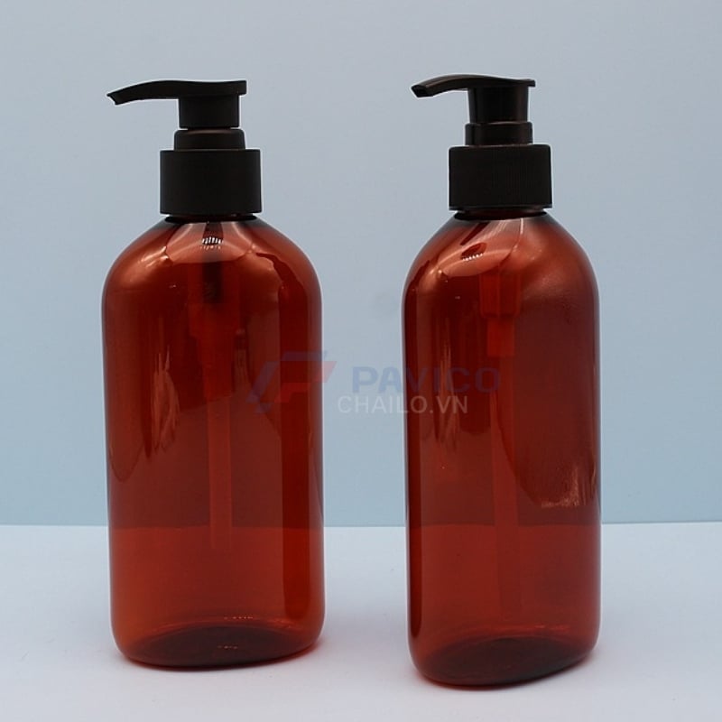 Chai nhựa pet thân oval nâu đỏ 500ml đầu bơm kem