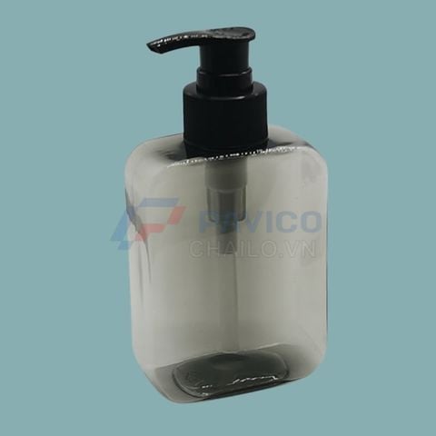 Chai PET vuông trong 250ml vòi nhấn đựng sữa rửa mặt màu xám khói