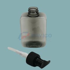 Chai PET vuông trong 250ml vòi nhấn đựng sữa rửa mặt màu xám khói