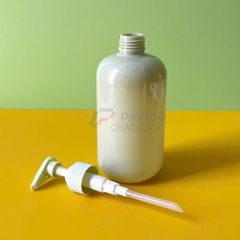 Chai tròn 300ml 500ml đựng sữa tắm thân trắng sữa nắp xanh vòi nhấn