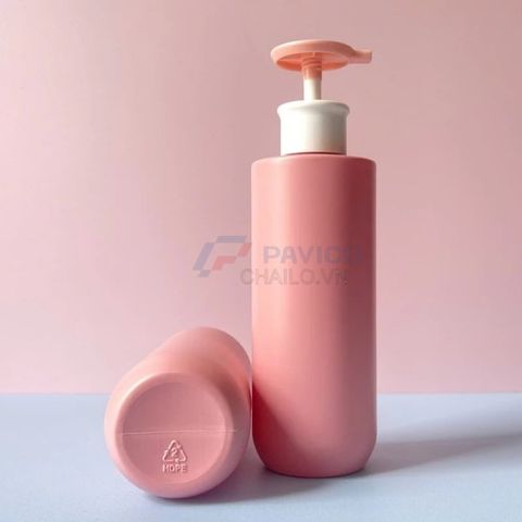 Chai trụ tròn 300ml 500ml sữa dưỡng thể hồng trắng vòi nhấn