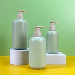 Chai vai bầu 200 300 500ml sữa tắm em bé xanh rêu vòi nhấn