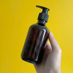 Chai vai bầu 250ml 500ml dầu gội dược liệu nâu nắp đen vòi nhấn