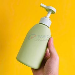 Chai vai vòm 350ml 500ml đựng sữa tắm xanh bơ nắp pump trắng
